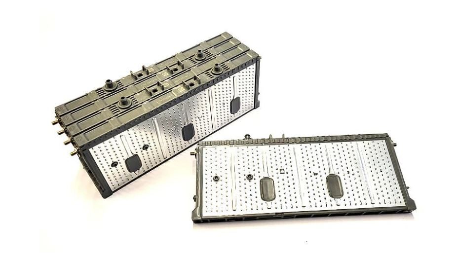 Modules de batterie hybride testés, chargés et équilibrés